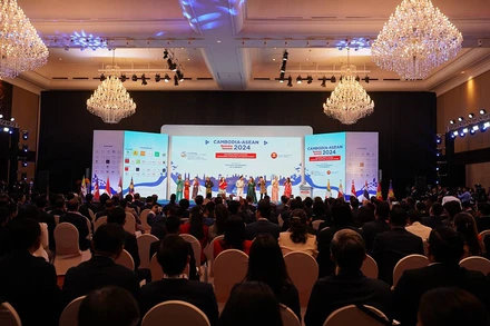 Hội nghị Thượng đỉnh kinh doanh Campuchia-ASEAN 2024 diễn ra tại Phnom Penh từ ngày 2 đến 3/4.