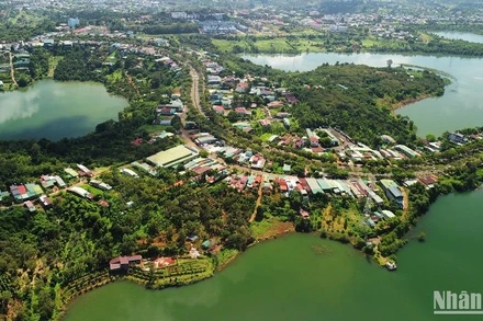 Công tác lập quy hoạch, kế hoạch sử dụng đất của tỉnh Đắk Nông thời gian qua đã tạo lập được cơ sở pháp lý quan trọng từng bước đưa công tác quản lý đất đai ở địa phương đi vào nề nếp, cơ bản đáp ứng nhu cầu sử dụng đất của các doanh nghiệp và người dân, theo đúng định hướng phát triển kinh tế, xã hội của địa phương.