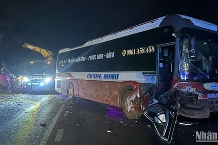 Hiện trường vụ tai nạn giao thông trên đường Hồ Chí Minh đoạn qua thôn 2, xã Đắk R'La, huyện Đắk Mil, tỉnh Đắk Nông rạng sáng ngày 1/4.