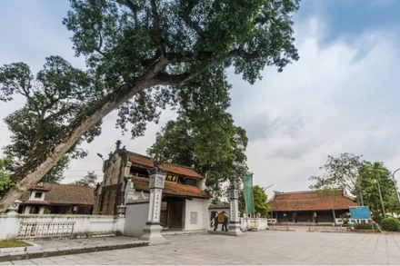 Đền Hát Môn thờ Hai Bà Trưng được công nhận là di tích quốc gia đặc biệt.