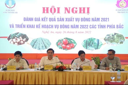 Lãnh đạo Bộ Nông nghiệp và Phát triển nông thôn chủ trì hội nghị.