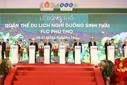 Hình ảnh tại lễ động thổ khởi công Khu đô thị sinh thái và thể thao Việt Trì. 