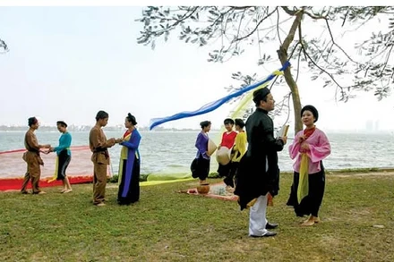 Tiếp tục bảo tồn và phát huy giá trị di sản Dân ca ví, giặm Nghệ Tĩnh.