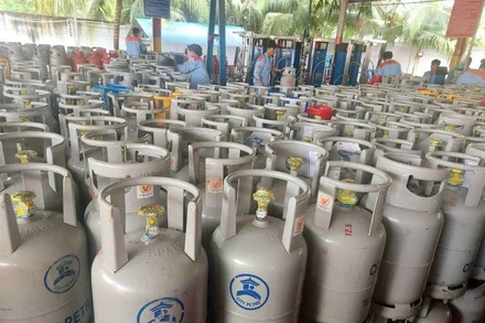 Giá gas bán lẻ tăng giá trở lại sau 6 tháng liên tiếp giảm.