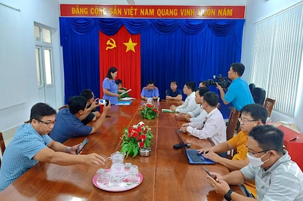 Cơ quan tố tụng thành phố Cà Mau tổ chức buổi xin lỗi và cải chính công khai đối với công dân vào sáng 24/11.