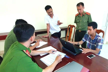 Đối tượng Y Huy Byă tại cơ quan Công an.