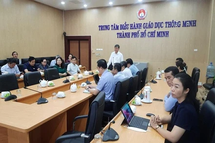 Quang cảnh buổi khai mạc trực tuyến tập huấn giáo viên sử dụng sách giáo khoa lớp 7, lớp 10 năm học 2022-2023.