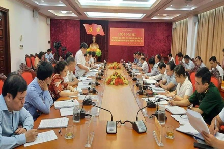 Các đại biểu tại buổi làm việc.