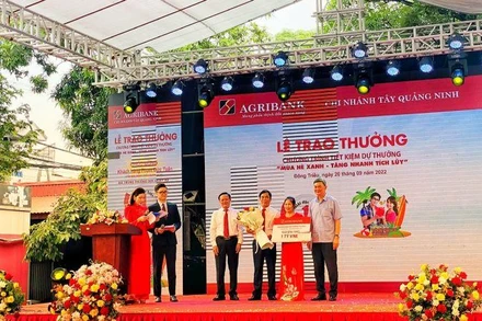 Lễ trao giải Đặc biệt của Chương trình Tiết kiệm dự thưởng “Mùa hè Xanh -Tăng nhanh tích lũy”.