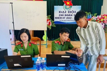 Ưu tiên cấp căn cước công dân cho các phạm nhân ra tù trước thời hạn dịp 2/9. (Ảnh: Công an cung cấp)