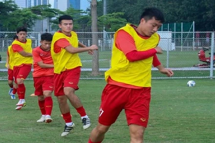 Các cầu thủ U19 tại buổi tập chiều 12/7. (Nguồn: VFF)