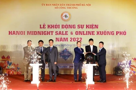 Ban tổ chức thực hiện nghi thức kích hoạt sự kiện.