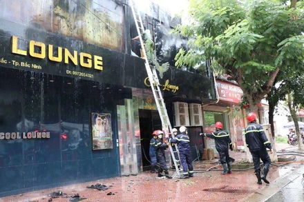 Lực lượng Công an chữa cháy.