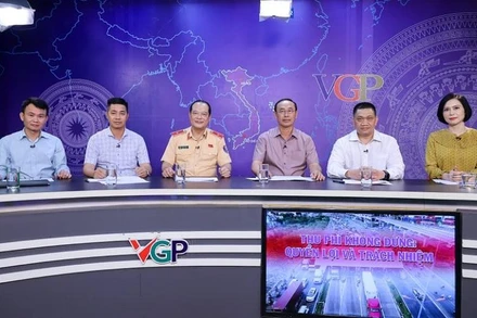 Chính phủ đã giao Bộ Giao thông vận tải nghiên cứu đưa công nghệ vào để áp dụng thay thế hình thức một dừng. (Ảnh: VGP)