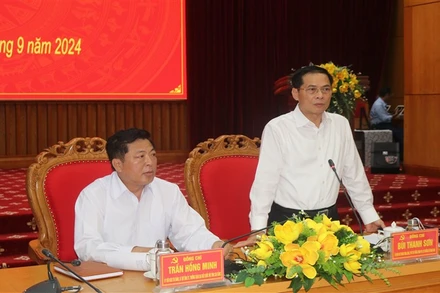 Phó Thủ tướng Chính phủ, Bộ trưởng Ngoại giao Bùi Thanh Sơn phát biểu ý kiến tại buổi làm việc với lãnh đạo tỉnh Cao Bằng.