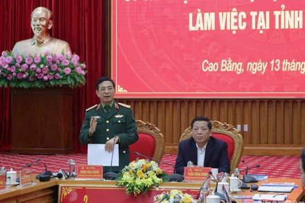 Đại tướng Phan Văn Giang phát biểu ý kiến tại buổi làm việc với lãnh đạo tỉnh Cao Bằng.