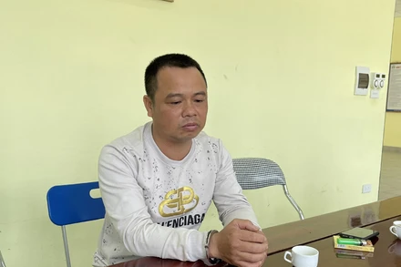 Đối tượng Vũ Đăng Thủy tại cơ quan điều tra. (Ảnh: THÙY DƯƠNG).