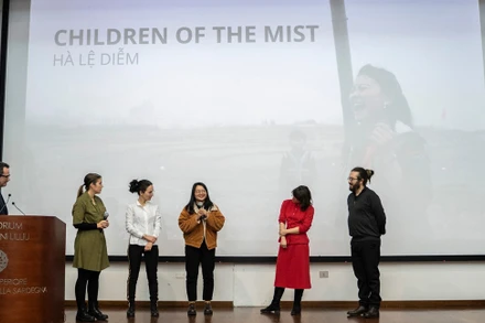 Hà Lệ Diễm chia sẻ về quá trình làm phim “Những đứa trẻ trong sương” tại Liên hoan phim IsReal tại Italia, phim đã đạt giải Nhất tại liên hoan này. 