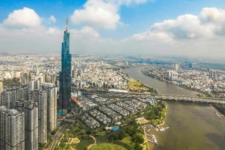 Sau 50 năm xây dựng và phát triển, hạ tầng Thành phố Hồ Chí Minh ngày càng đồng bộ, hiện đại. (Ảnh: THẾ ĐẠI)