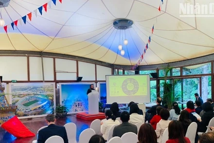 Hội thảo “Hướng tới dinh dưỡng cho tăng trưởng (N4G): Nghiên cứu điển hình về môi trường thực phẩm học đường, dinh dưỡng và sức khỏe vị thành niên tại Việt Nam” diễn ra tại Hà Nội sáng 19/3. (Ảnh: Kiều Giang)