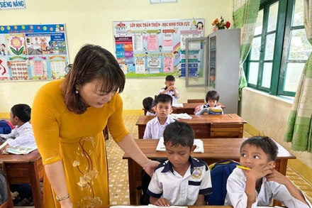 Giờ dạy tiếng Việt của Trường Tiểu học- Trung học cơ sở Ea Bia huyện Sông Hinh