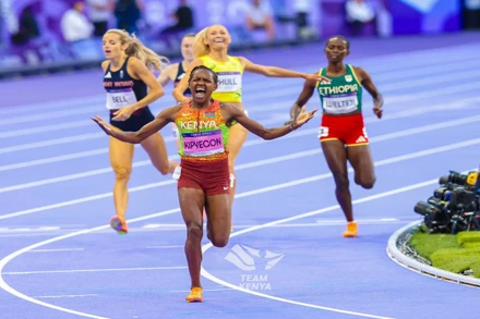 Faith Kipyegon (Kenya), VĐV duy nhất ba lần liên tiếp giành HCV Olympic nội dung chạy 1.500m nữ. (Ảnh AFP) 