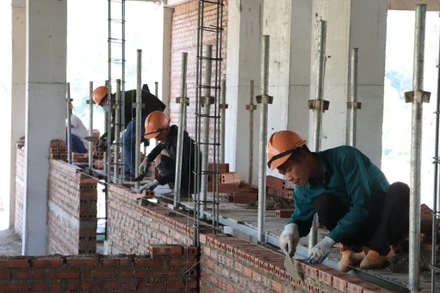 Công ty TNHH Tư vấn thiết kế và Xây dựng Ánh Tuyết tăng cường nhân lực, đẩy nhanh tiến độ thi công Dự án Nhà khách tỉnh Điện Biên.