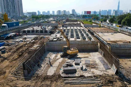 Dự án nút giao An Phú, Thành phố Hồ Chí Minh đang được khẩn trương thi công. (Ảnh MINH QUÂN) 