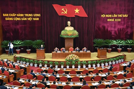 Quang cảnh Hội nghị lần thứ sáu Ban Chấp hành Trung ương Ðảng khóa XIII. (Ảnh ÐĂNG KHOA) 