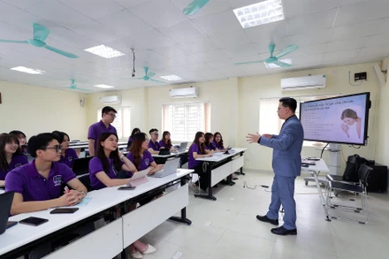 Sinh viên Trường đại học Giáo dục (Ðại học Quốc gia Hà Nội) trong giờ học. 