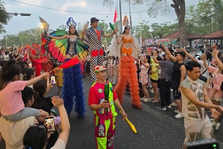 Diễu hành Liên hoan Múa rối Hải Phòng mở rộng lần thứ 3.