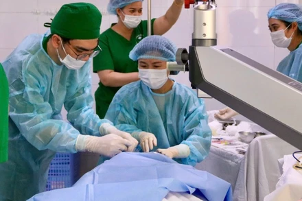 Ca phẫu thuật đục thủy tinh thể miễn phí cho người dân Hải Phòng.