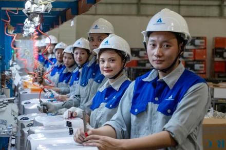 Những con người của Tân Á Đại Thành luôn có sự kết nối, đồng thuận, cộng hưởng và hợp lực để cùng theo đuổi mục tiêu chung, tạo nên sự phát triển bền vững của Tân Á Đại Thành trong suốt 3 thập kỷ.