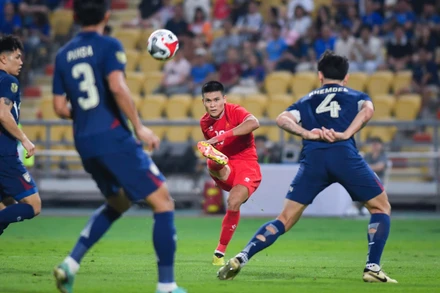 Tuấn Hải ghi bàn thắng thứ 2 cho Việt Nam.