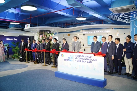 FPT khai trương Trung tâm R&D về công nghệ cao và chip bán dẫn đầu tiên tại công viên phần mềm số 2 TP Đà Nẵng.
