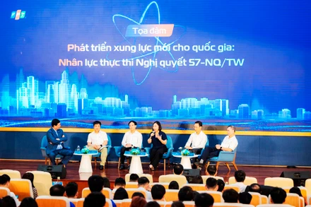 Diễn đàn Phát triển xung lực mới cho quốc gia: Nhân lực thực thi Nghị quyết 57-NQ/TW.