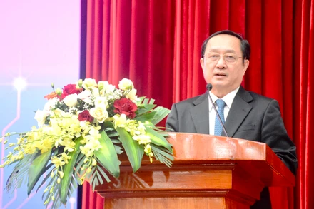 Bộ trưởng Khoa học và Công nghệ Huỳnh Thành Đạt phát biểu tại Hội thảo.