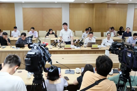 Họp báo thường kỳ của Bộ Thông tin và Truyền thông chiều 5/7.