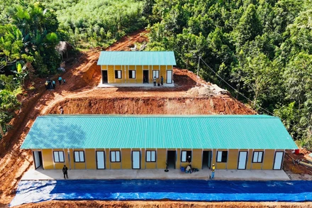 Khu tạm cư mới của người dân Làng Nủ đã sẵn sàng đón người dân về ở.