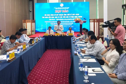 Quang cảnh buổi họp báo