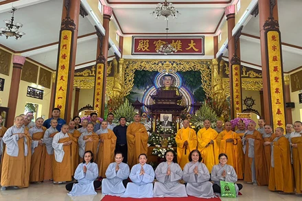 Tăng, ni và Phật tử ở Thành phố Hồ Chí Minh tiếc thương Tổng Bí thư Nguyễn Phú Trọng.