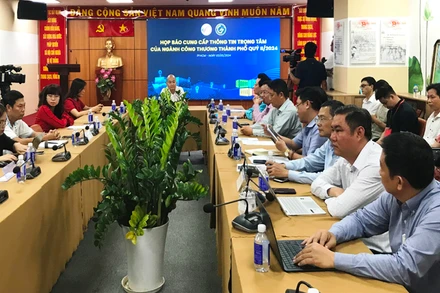 Quang cảnh buổi họp báo.