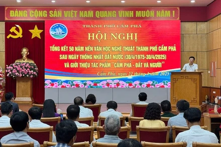 Giới thiệu cuốn sách "Cẩm Phả - Đất và người".