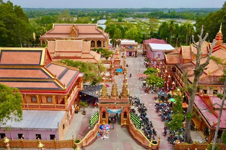 Toàn cảnh chùa Bân Rây Thmây.