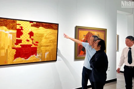 Triển lãm mang đến công chúng không gian nghệ thuật đậm dấu ấn lịch sử và cảm xúc tự hào dân tộc.