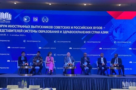 Các vấn đề liên quan đến việc quốc tế hóa đào tạo ngành y tế được bàn luận sôi nổi tại Hội nghị.