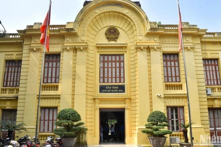 Bảo tàng Lịch sử quốc gia hiện đang lưu giữ và bảo quản khoảng 200.000 hiện vật, tư liệu lịch sử, văn hóa trong và ngoài nước.