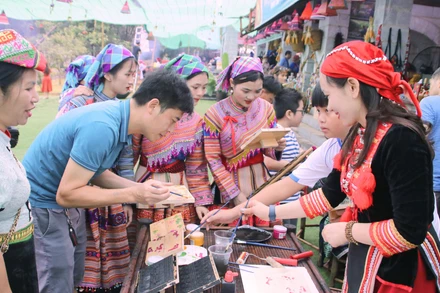 Nhiều hoạt động sôi nổi sẽ diễn ra tại phiên chợ vùng cao, Làng Văn hóa - Du lịch các dân tộc Việt Nam vào ngày 30/4-1/5 sắp tới.