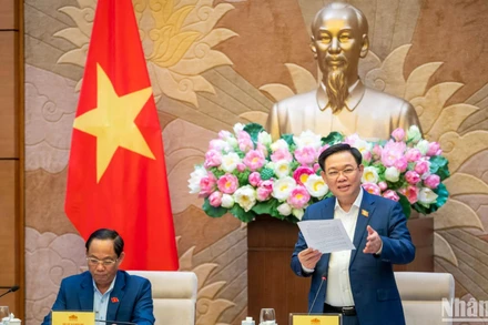 Chủ tịch Quốc hội Vương Đình Huệ phát biểu ý kiến tại cuộc họp. (Ảnh: DUY LINH)