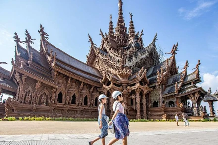 Khách quốc tế phải khai báo trực tuyến qua hệ thống nhập cảnh kỹ thuật số trong vòng 3 ngày trước khi đến Thái Lan. (Ảnh: Tân Hoa xã)